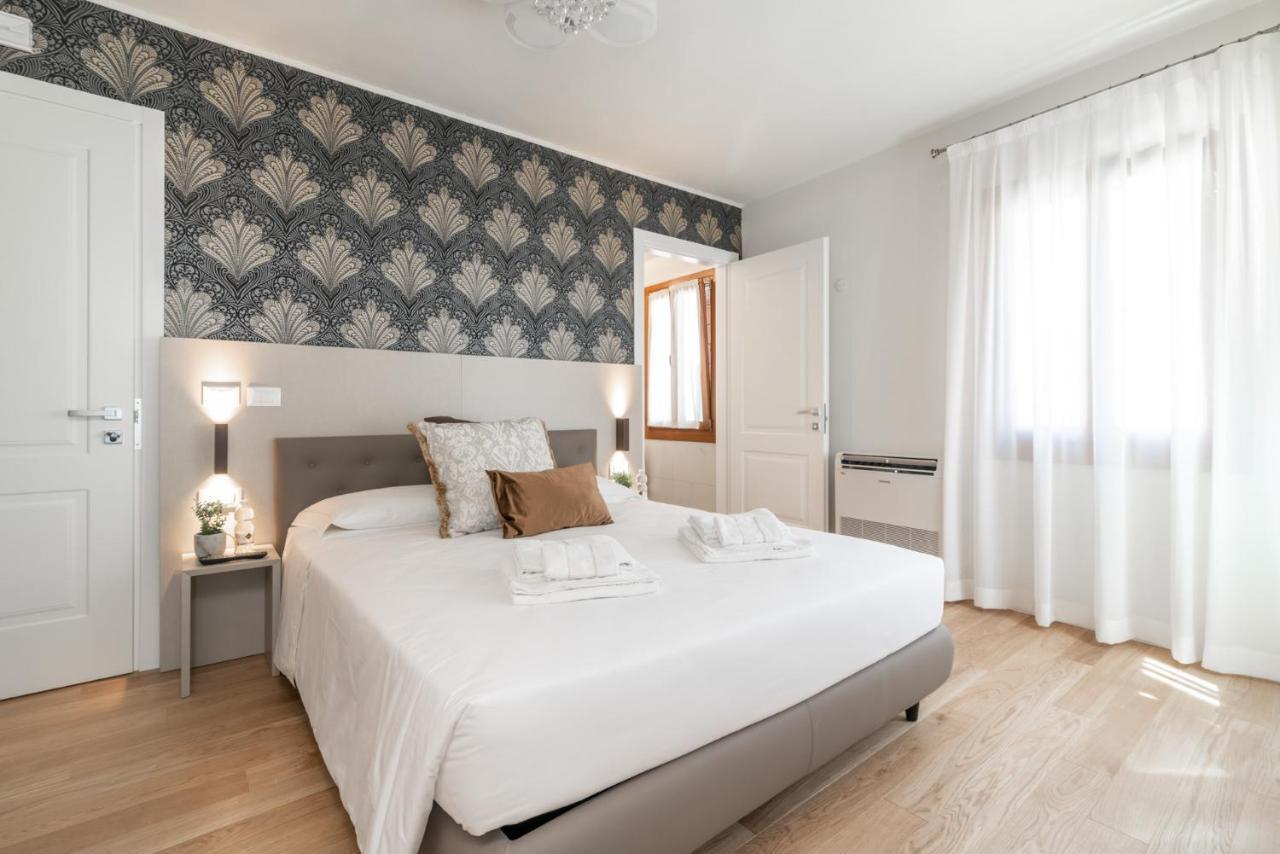 Grifoni Boutique Hotel Венеция Экстерьер фото